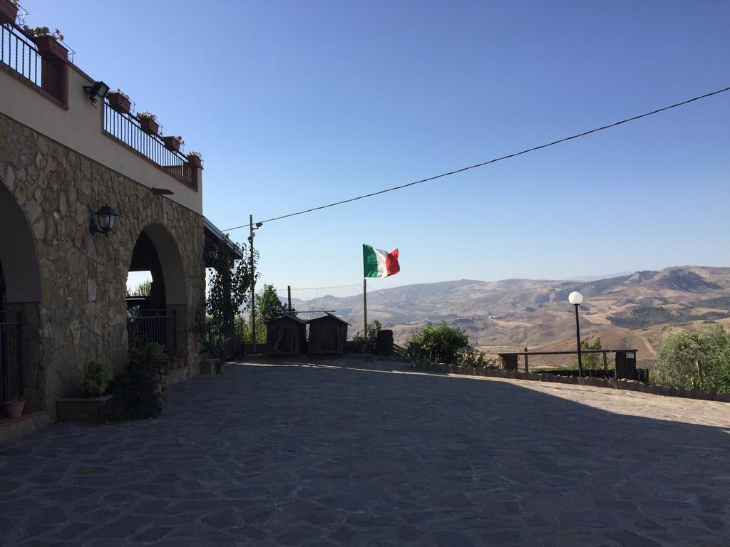 B&B Profumi Di Sicilia San Cataldo  Bagian luar foto
